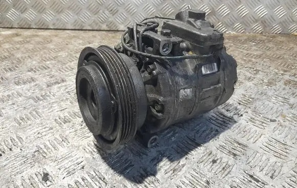 Volkswagen PASSAT B5.5 Air conditioning (A/C) compressor (pump) 8d0260298