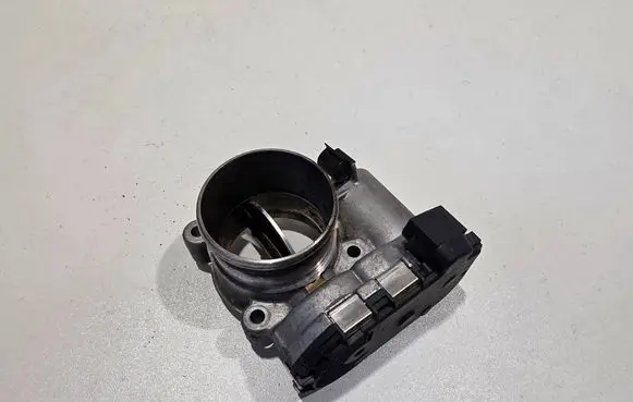 Volvo V70 Throttle valve 31216665