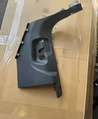 Audi SQ7 Foot area side trim 4M1867271C