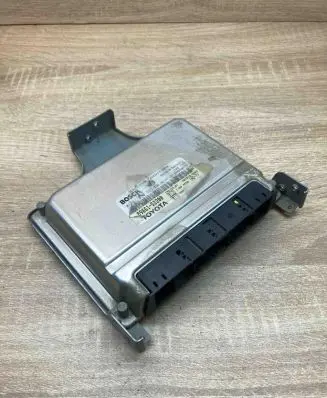 Toyota Yaris Engine control unit/module ECU 8966152200 0281010563 1NDTV
