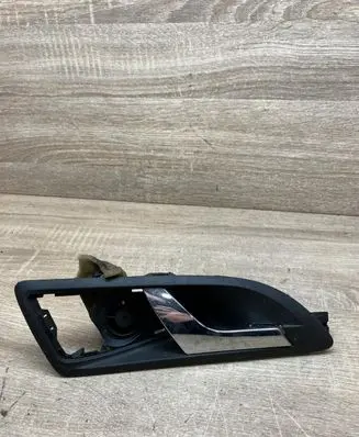 Skoda Octavia Mk2 (1Z) Rear door interior handle 1Z0839248