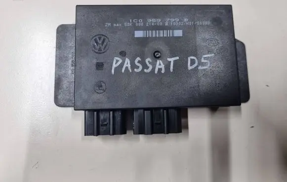 Volkswagen PASSAT B5.5 Comfort/convenience module 5DK00821400