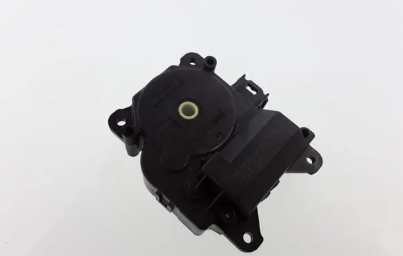 Lexus CT 200H Air flap motor/actuator 0638000172