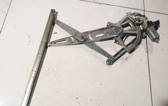 Toyota Yaris Sliding door window regulator with motor 