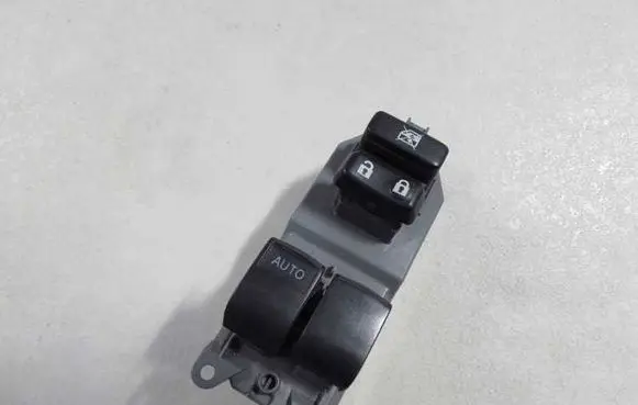 Toyota Yaris Electric window control switch 989-2K13 48295