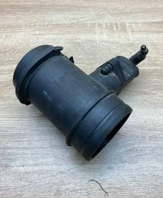 Audi A6 S6 C5 4B Mass air flow meter 028906461 0281002216
