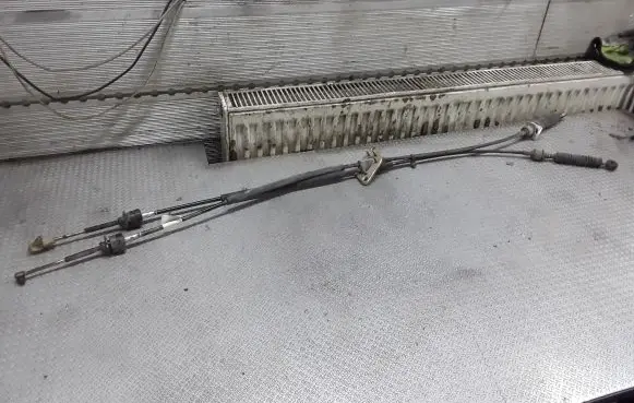 Mitsubishi Space Star Gear shift cable linkage MR915098