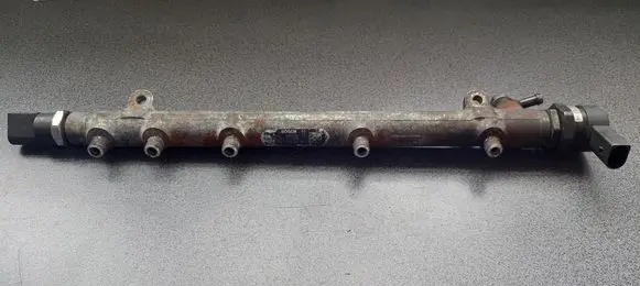Mercedes-Benz Vito Viano W639 Fuel main line pipe A6110700395
