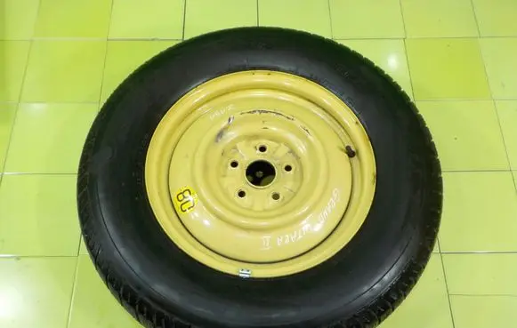Suzuki Grand Vitara II R16 spare wheel