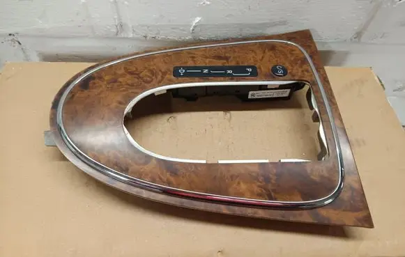 Mercedes-Benz CLS C219 Gear shifter surround trim plastic A2196802336 2760A 070610