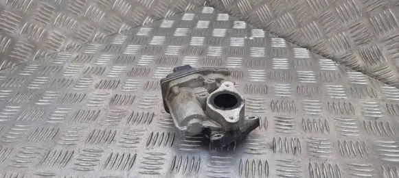 Nissan Qashqai EGR valve 147102557R