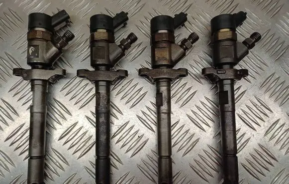 Peugeot 307 Fuel injectors set 0445110259