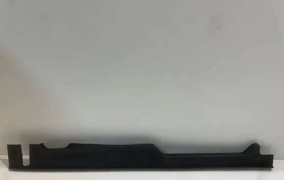 Audi A5 Fender end trim 8W6820581E