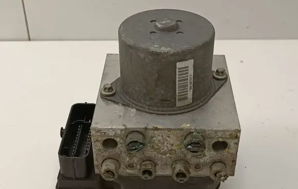 Ford Mondeo MK IV ABS Pump 7G912C405AA
