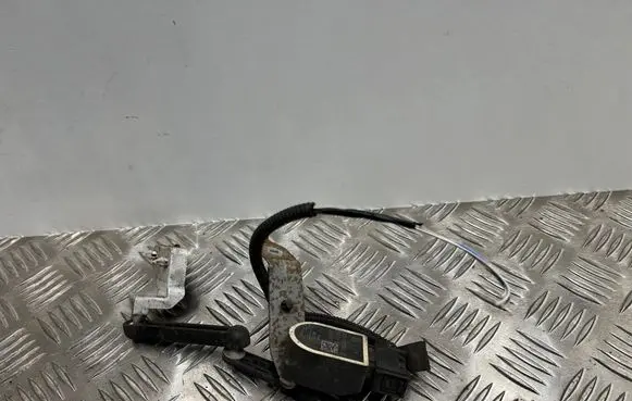 BMW 3 G20 G21 Rear height level sensor lever 6894095