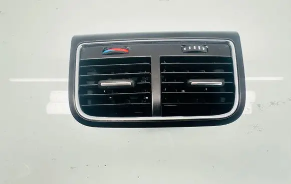 Audi A4 S4 B8 8K Rear air vent grill 8K0819203