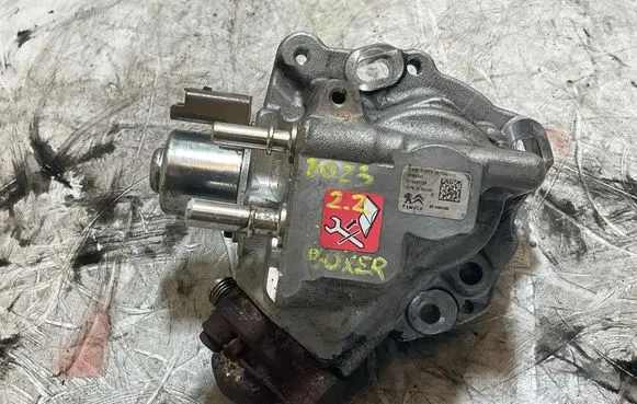 Peugeot Boxer Fuel injection high pressure pump 28384347 9674984480 0116031CSR