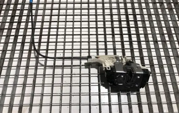 Front door lock