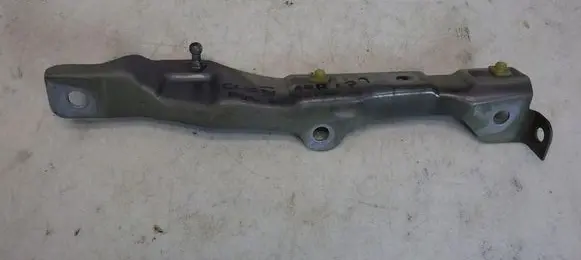 Renault Clio IV Fender mounting bracket 641351725R