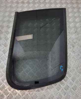Hyundai Terracan Rear side window
