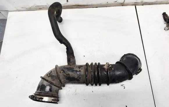 Jeep Cherokee Air intake hose/pipe 53013104ab