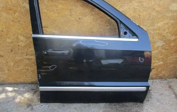 Jeep Grand Cherokee (WK) Front door