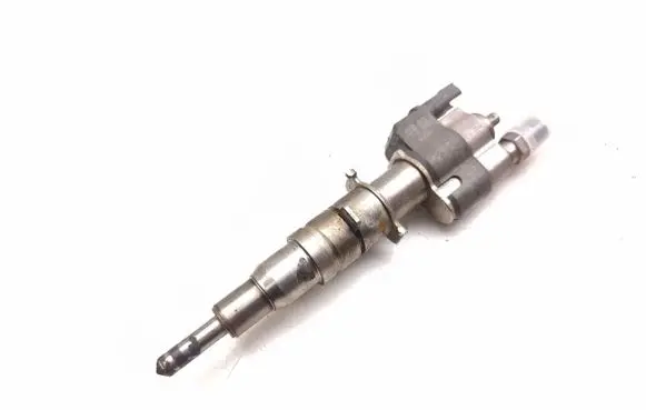 BMW 1 E82 E88 Fuel injector 7589048 758904808