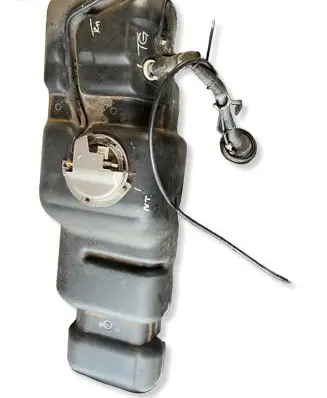 Nissan Titan Fuel tank 