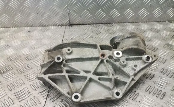 Ford Focus Generator/alternator bracket 9682367380
