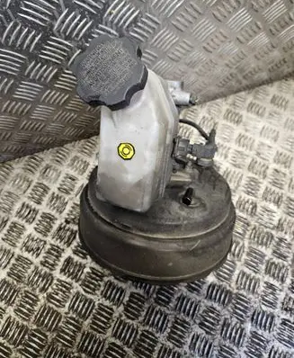 Hyundai Tucson JM Brake booster 585002E450 AAZZ