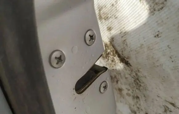 Mazda 626 Rear door lock