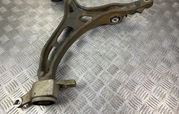 Jeep Grand Cherokee Front lower control arm/wishbone 68022604AD