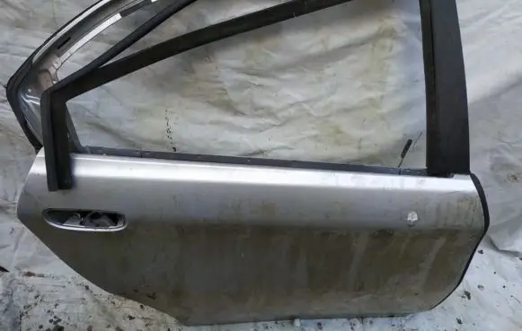 Alfa Romeo 166 Rear door pilkos