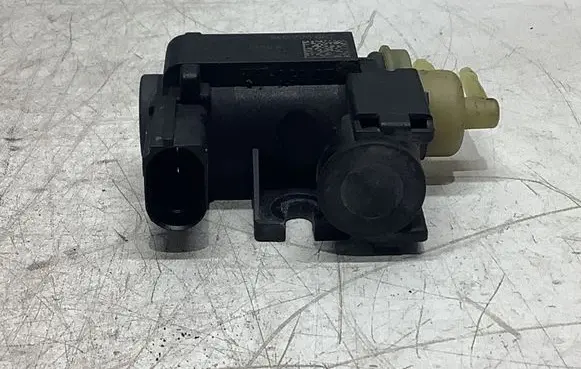 Vacuum valve