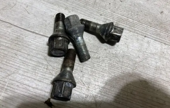Nissan Micra K14 Nuts/bolts 