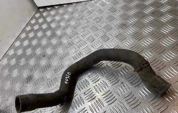 Volkswagen PASSAT B6 Engine coolant pipe/hose