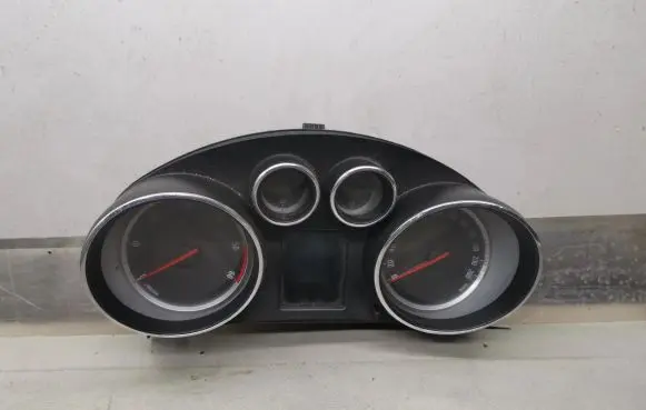 Opel Insignia A Speedometer (instrument cluster) 13327313
