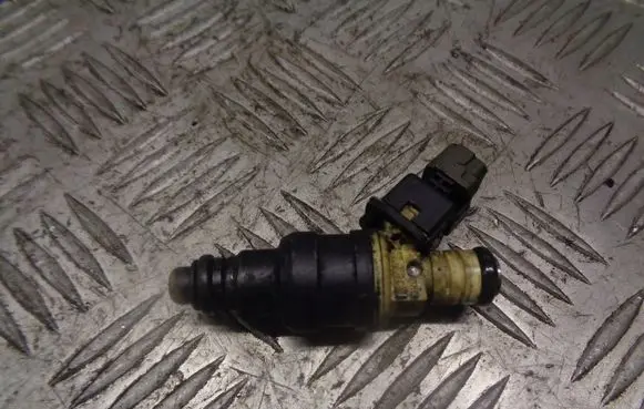 Hyundai Coupe Fuel injectors set 35310-23010