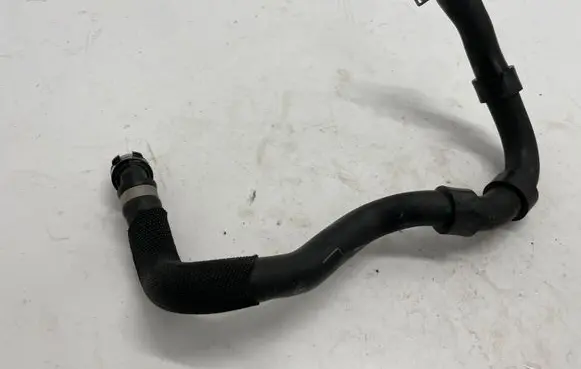 Mercedes-Benz A W177 Engine coolant pipe/hose