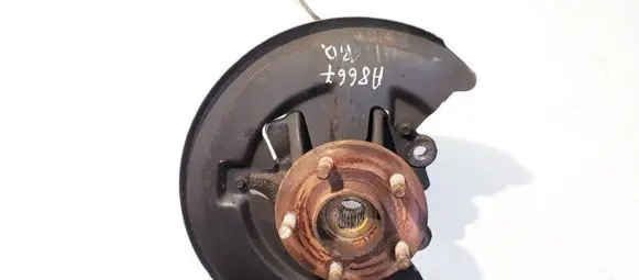 Front wheel hub