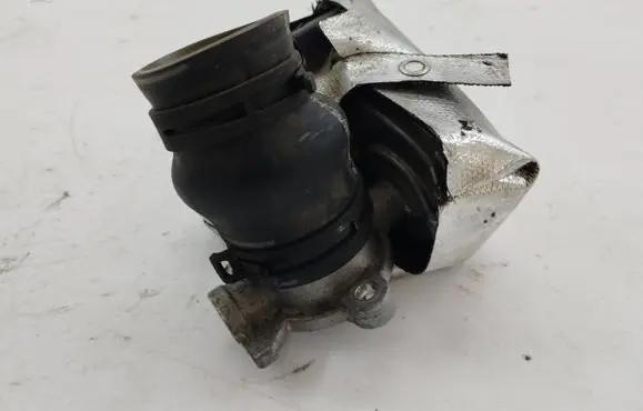 Audi Q5 SQ5 EGR valve 04l131501