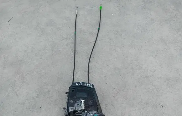 Toyota Yaris Rear door lock 