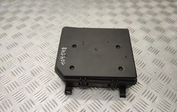 Audi Q7 4L Fuse box cover 4L0035613A 4L0035613 4L0035619