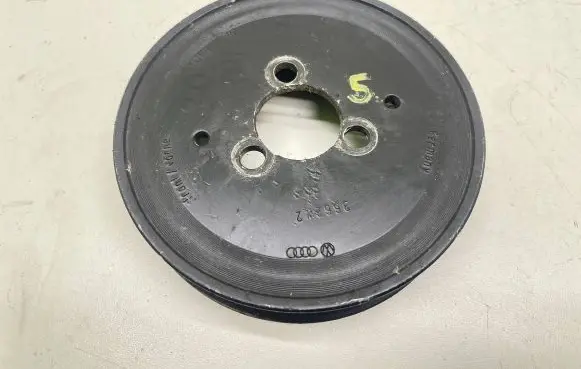 Audi A6 S6 C6 4F Water pump pulley 059121031L