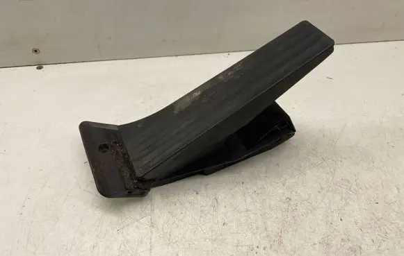 BMW 5 F10 F11 Accelerator throttle pedal 6852644