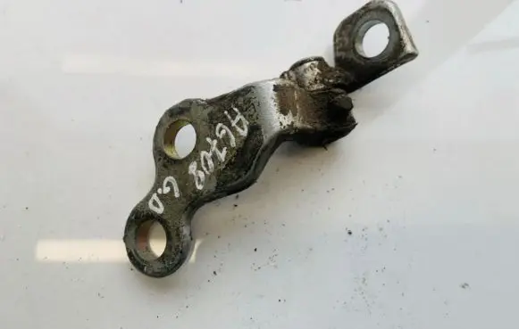 Ford Focus Rear door lower hinge xs4aa26800