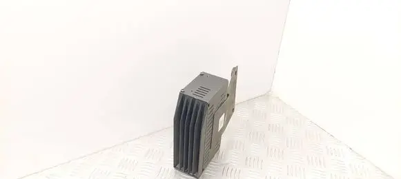 Volvo S70 V70 V70 XC Sound amplifier 9452029