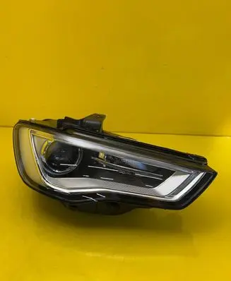 Audi A3 S3 8V Headlight/headlamp 8V0941044P