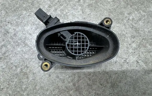 BMW X5 E70 Mass air flow meter 7788744