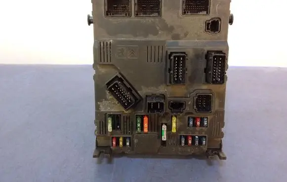 Citroen C2 Fuse box set 9650585780